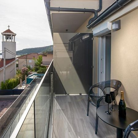 Villa Mandalinic Омиш Экстерьер фото